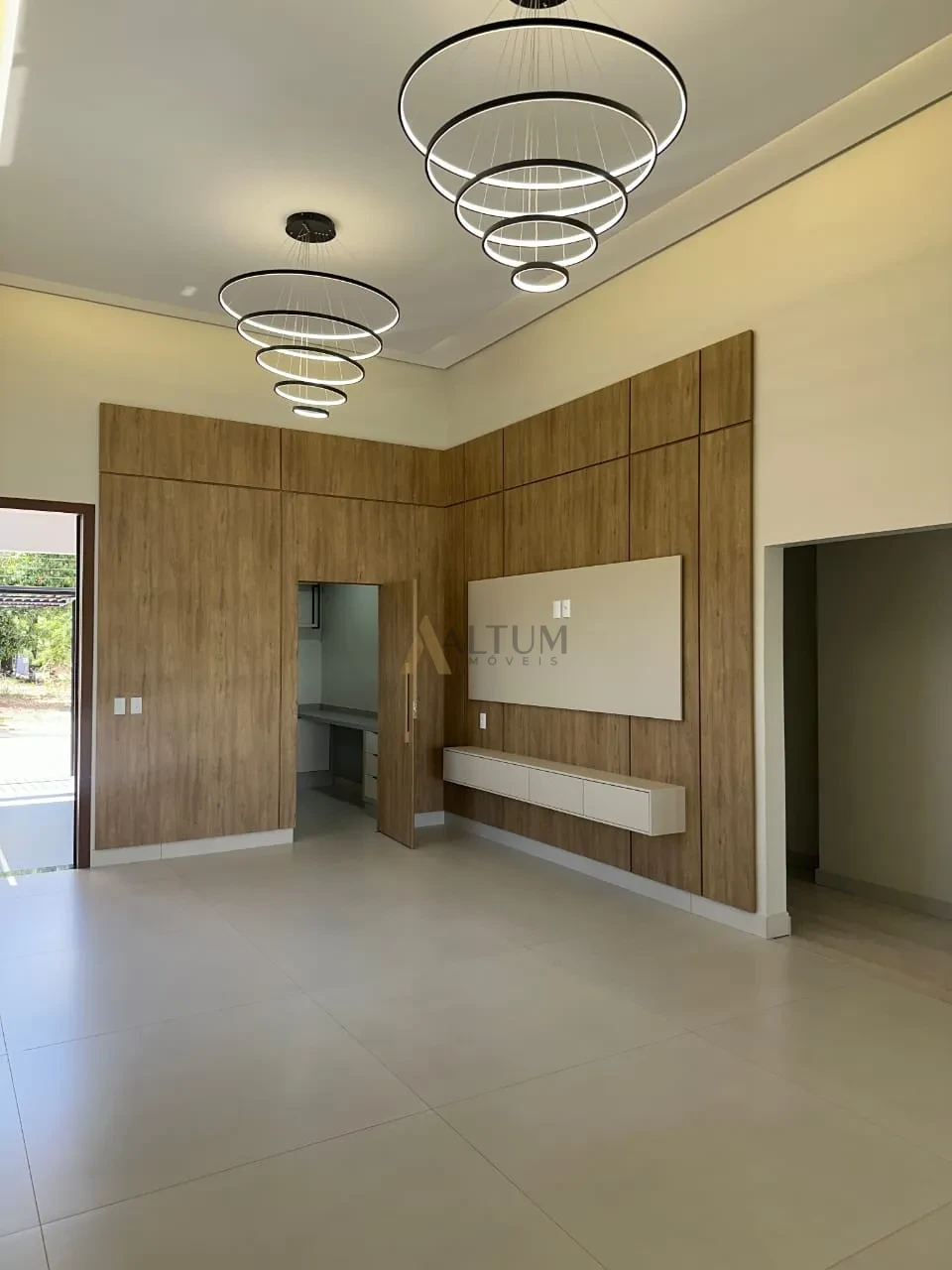 CASA TÉRREA SEMI- MOBILIADA  COM 3 SUÍTES, ENERGIA SOLAR E AUTOMAÇÃO – COLINAS  TROPICAL | CASCAVEL