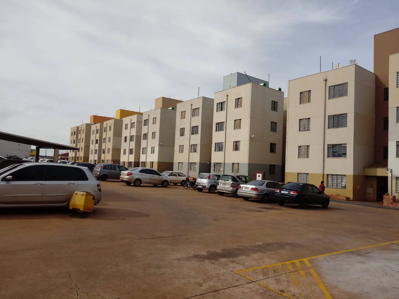 Apartamento à venda no Jardim Maria Celina