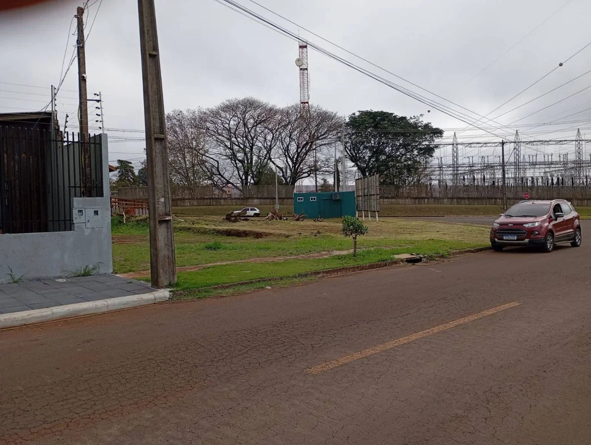 Residencial à Venda, Universitário - Cascavel