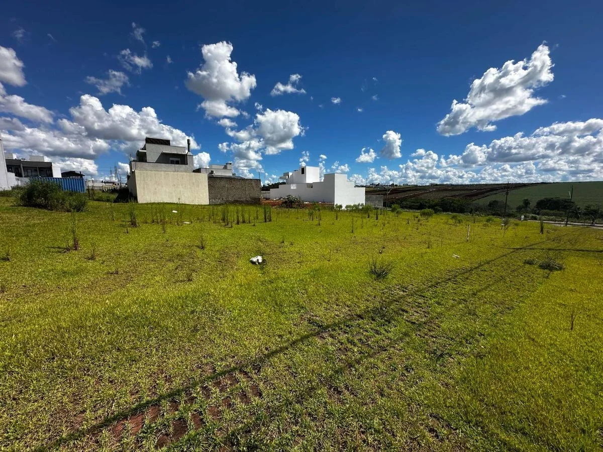 Residencial à Venda, Recanto Tropical - Cascavel