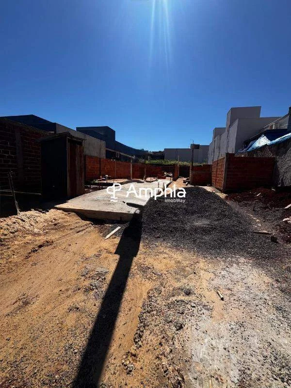 Casa à venda no bairro Jardim Coopagro em Toledo