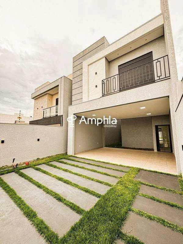 Sobrado à venda em Toledo-PR | Bairro Tocantins, 343m² de terreno com 200m² internos