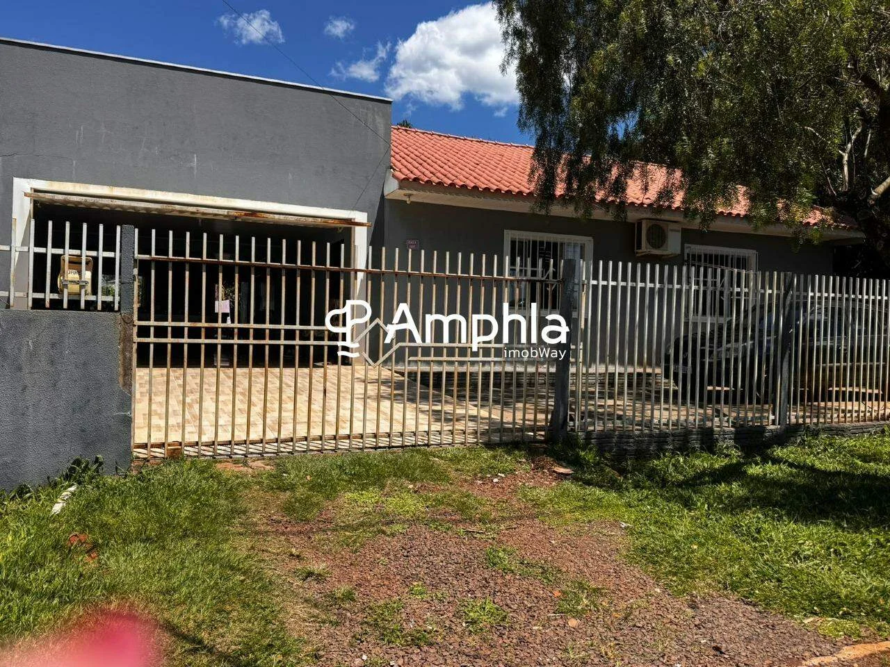 Casa com amplo terreno em Céu Azul – PR