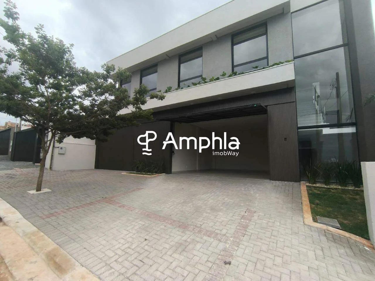 Sobrado com 3 dormitórios à venda, 184,79m² - Canada, Cascavel-PR