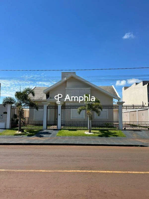 Casa com piscina, semi mobiliada, lote inteiro, bairro boa vista, Marechal Candido Rondon