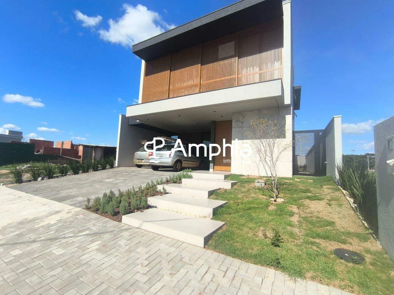 Sobrado semimobiliado com 4 dormitórios à venda, 290m² - Terras Alpha, Cascavel/PR