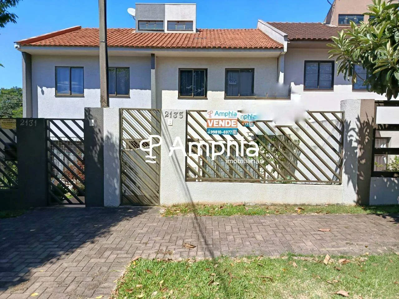 Sobrado semi mobiliado com 3 dormitórios à venda, 139m² - Country, Cascavel-PR