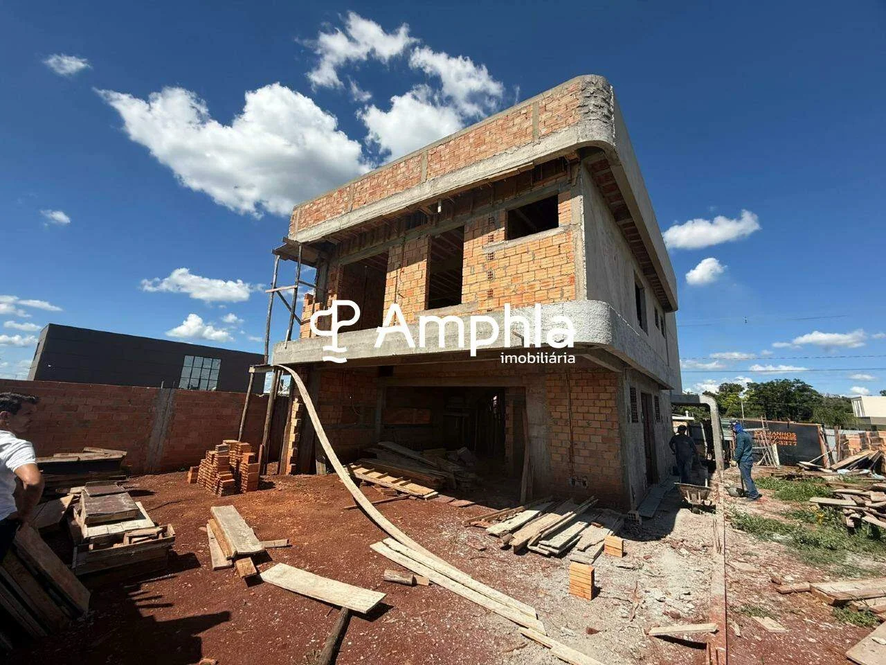 Sobrado com 3 suítes à venda, 150,5m² - Tropical, Cascavel-PR