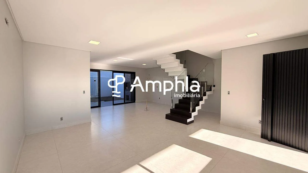 Sobrado com 3 suítes à venda, 150,5m² - Tropical, Cascavel-PR