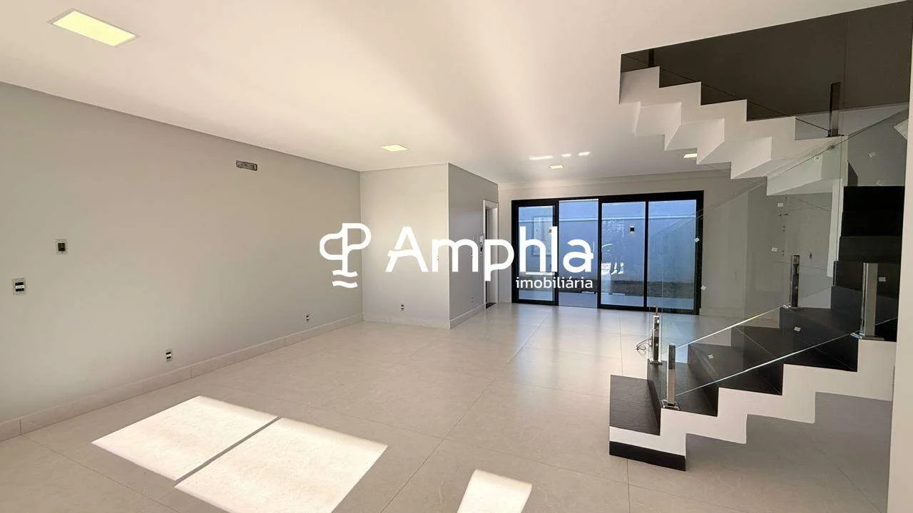 Sobrado com 3 suítes à venda, 150,5m² - Tropical, Cascavel-PR