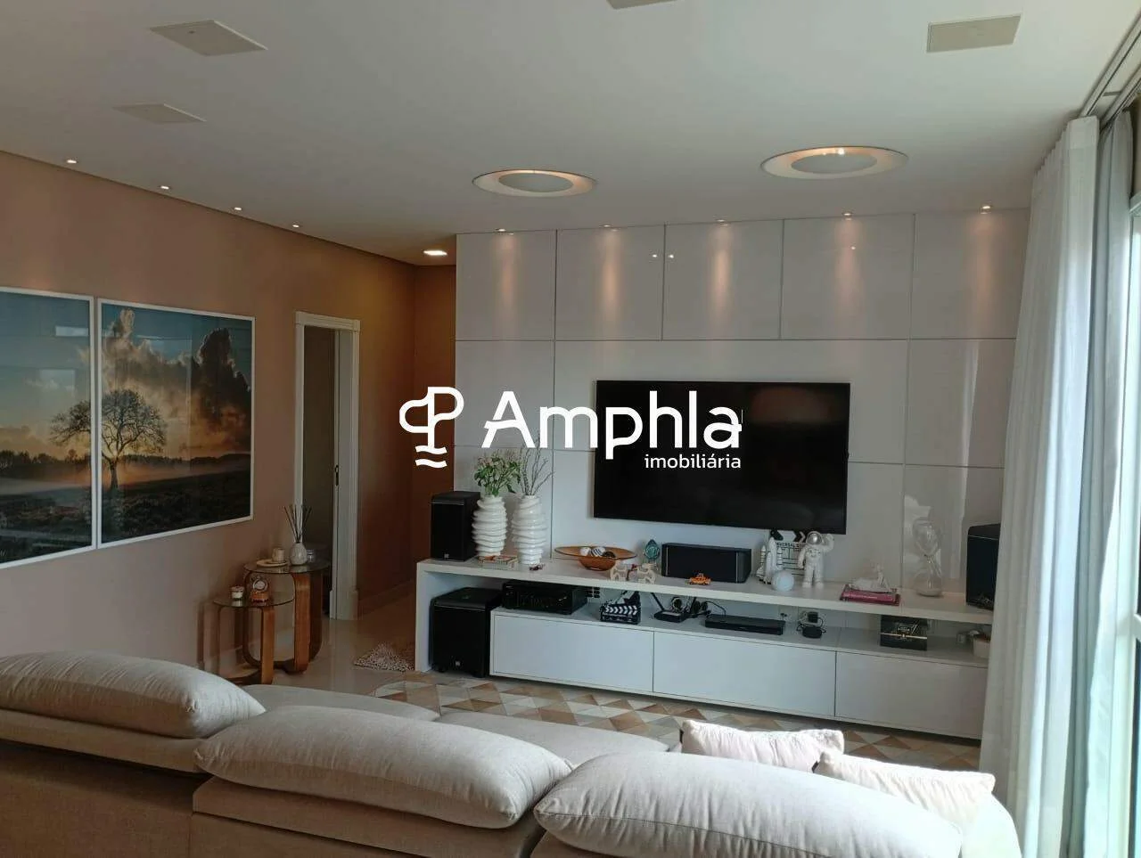 Apartamento mobiliado com 3 dormitórios à venda, 135m² - Centro, Cascavel-PR
