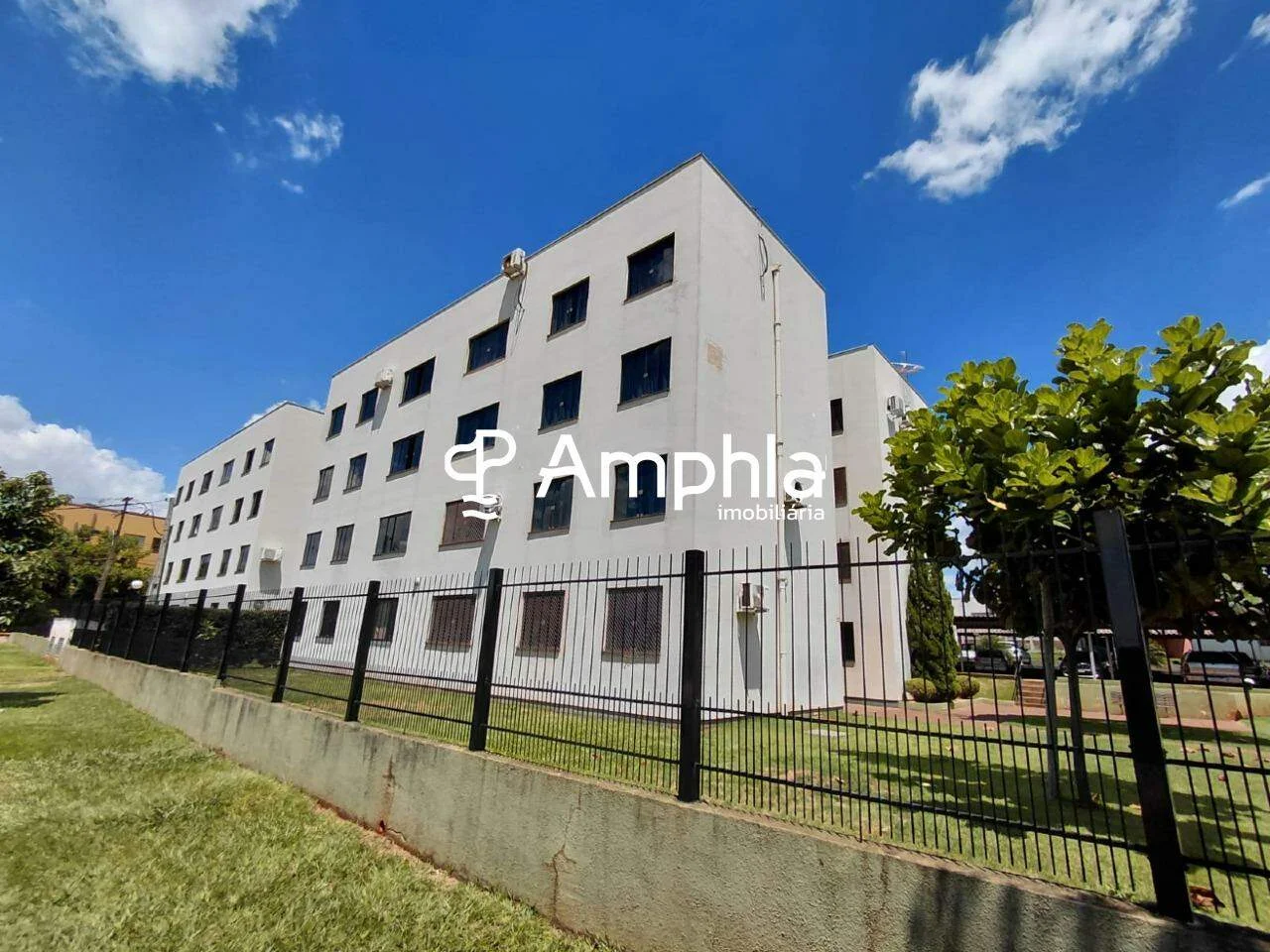 Apartamento No Condomínio Tancredo Neves
