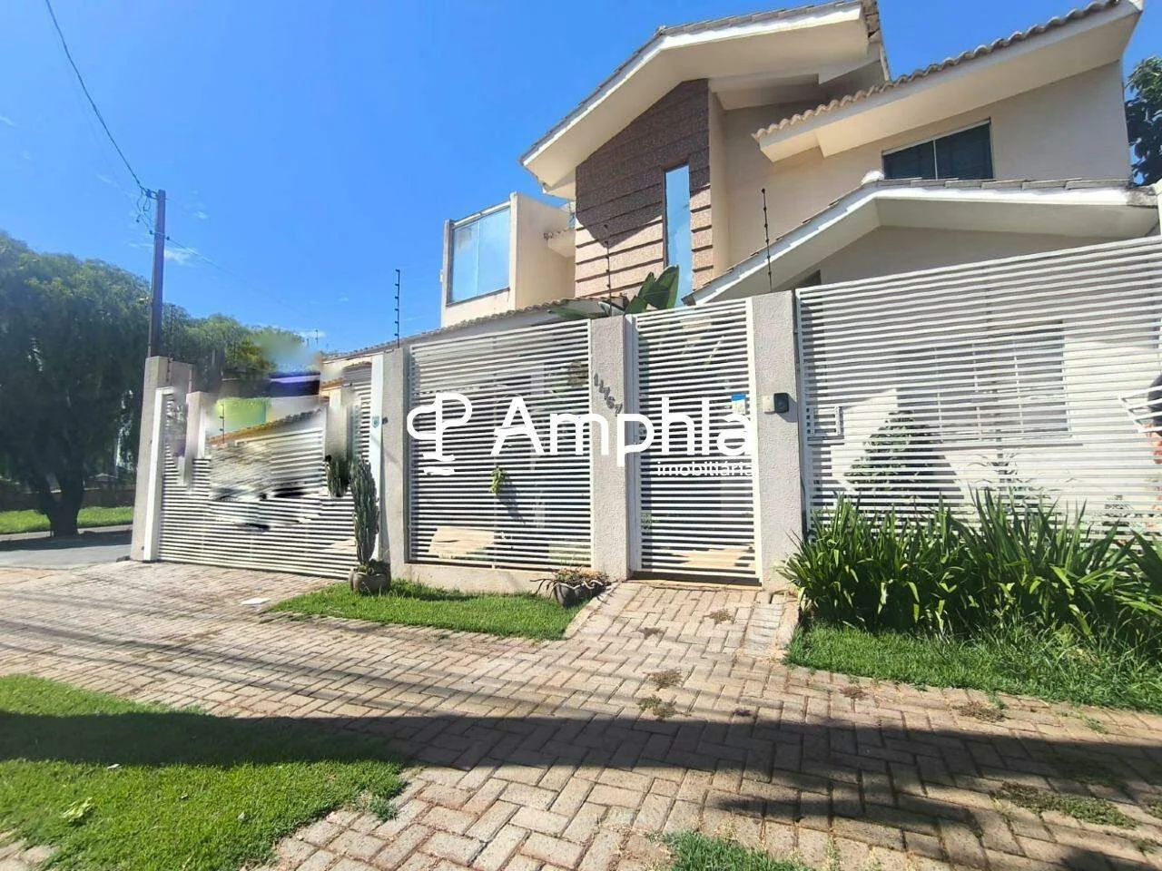 Sobrado semi mobiliado com 3 dormitórios à venda, 190m² - Santa Cruz- CascavelPR