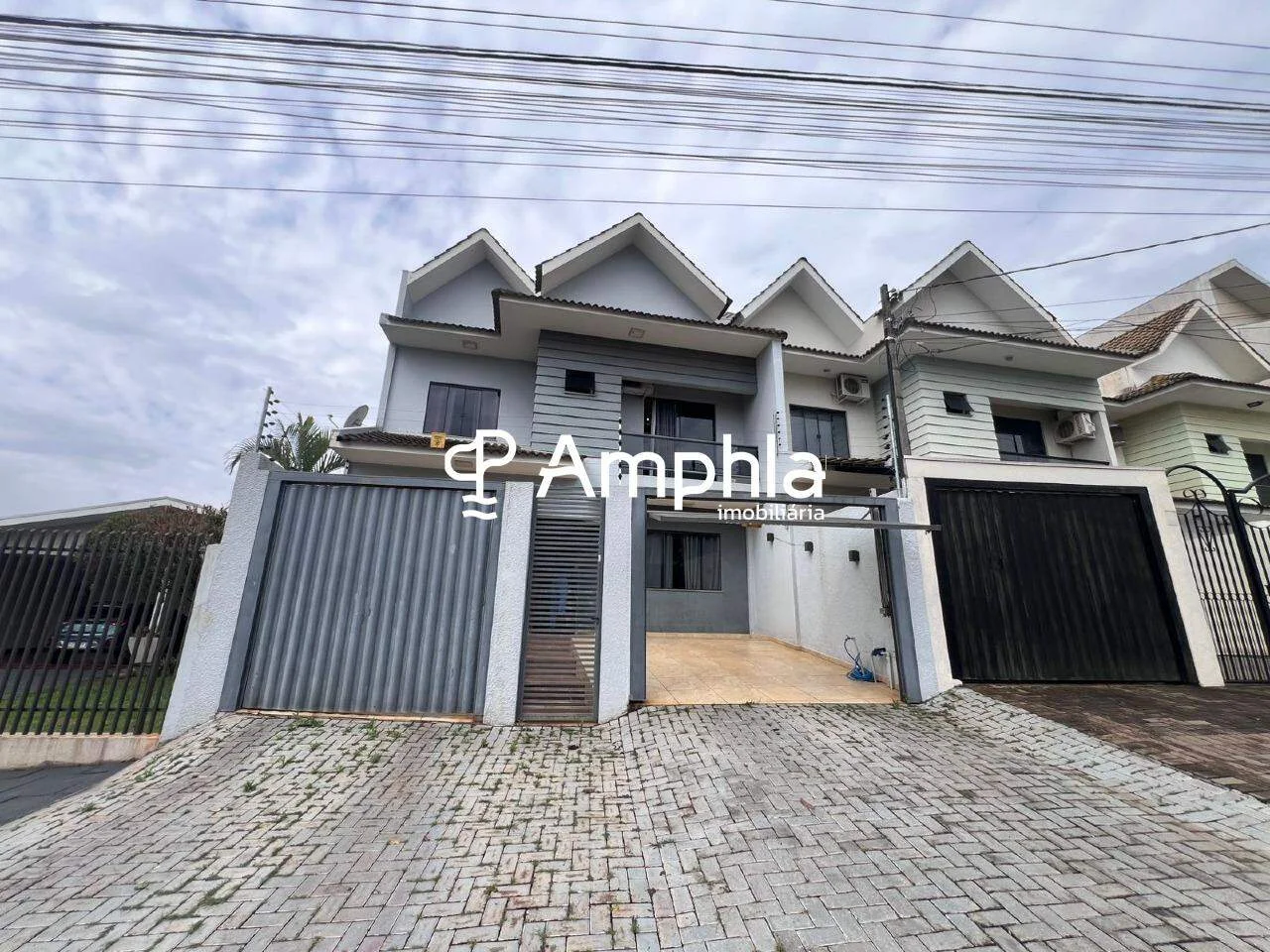 Sobrado com 3 dormitórios à venda, 150m² - Parque São Paulo, Cascavel-PR