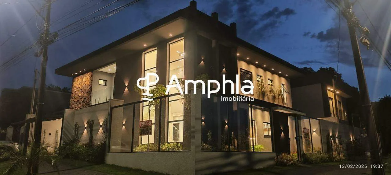 Sobrado semimobiliado com 3 suites a venda, 201m² - Nova York, Cascavel/ PR