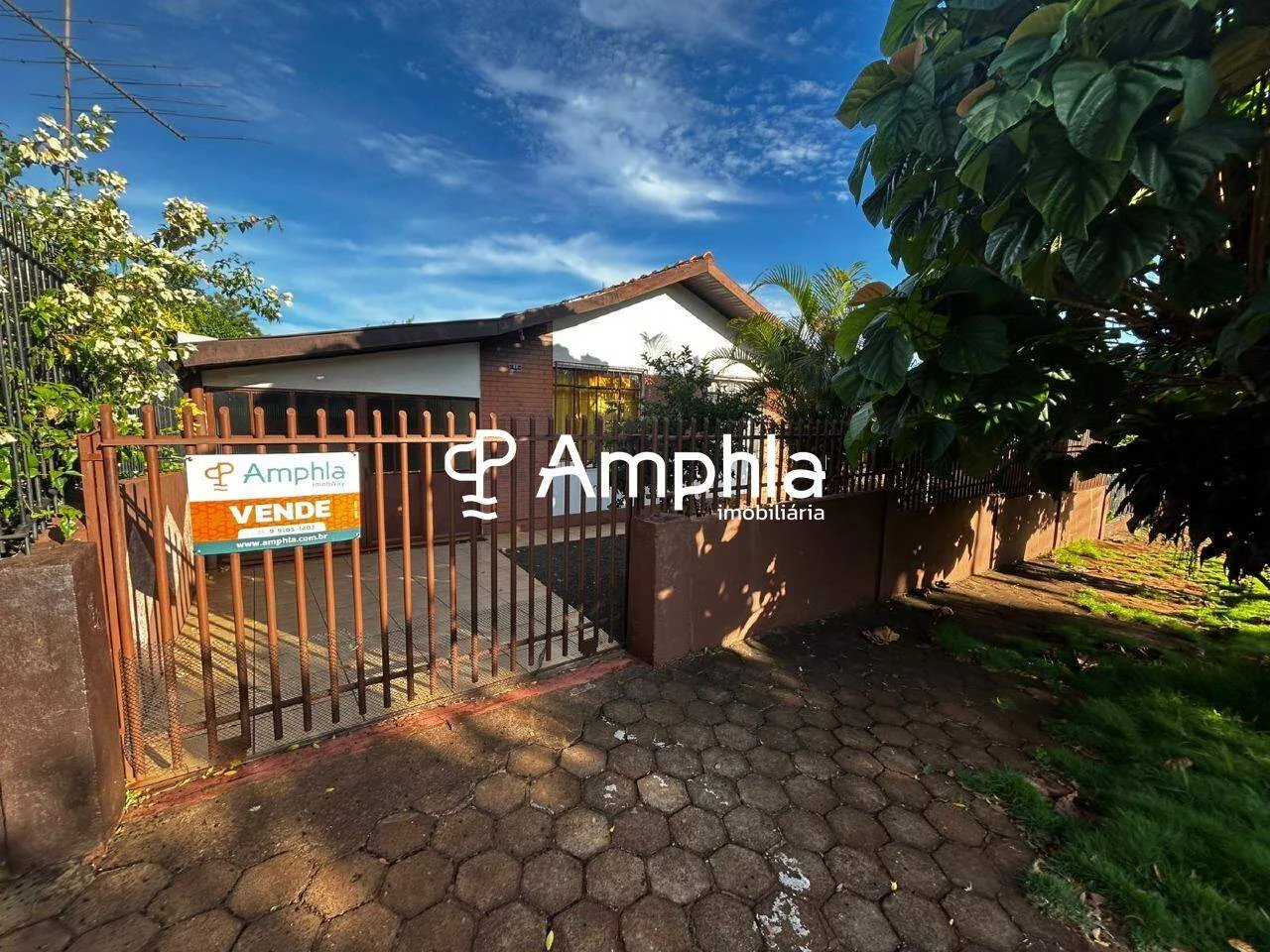 Casa ampla com sobra de terreno no botafogo