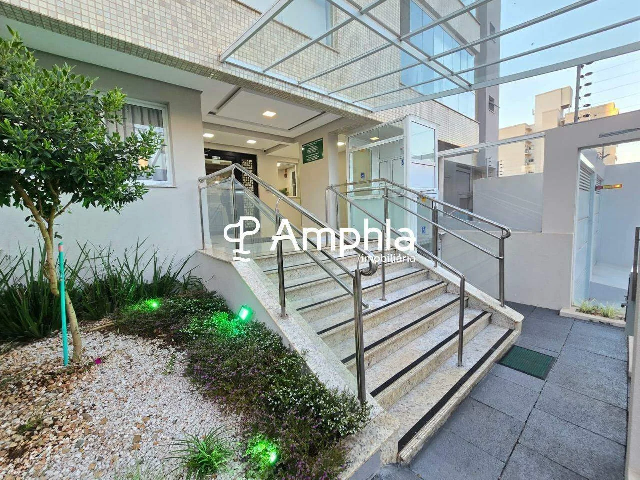 Apartamento com 2 dormitórios a venda 124,30 m² - Centro, Cascavel. PR