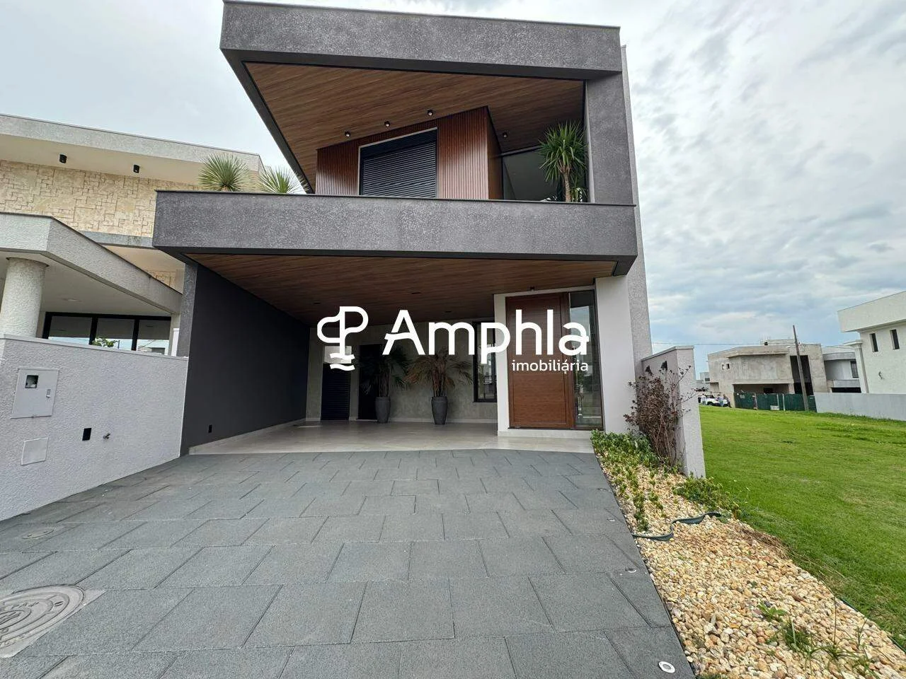 Sobrado com 3 suítes à venda, 195m² - Paysage Felicita, Cascavel-PR