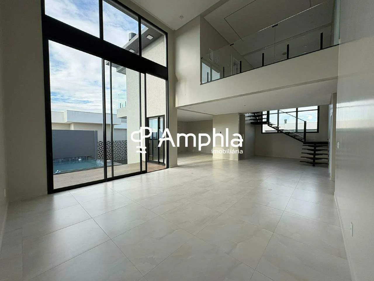 Sobrado com 4 suítes à venda, 294,31m² - Cataratas, Cascavel-PR