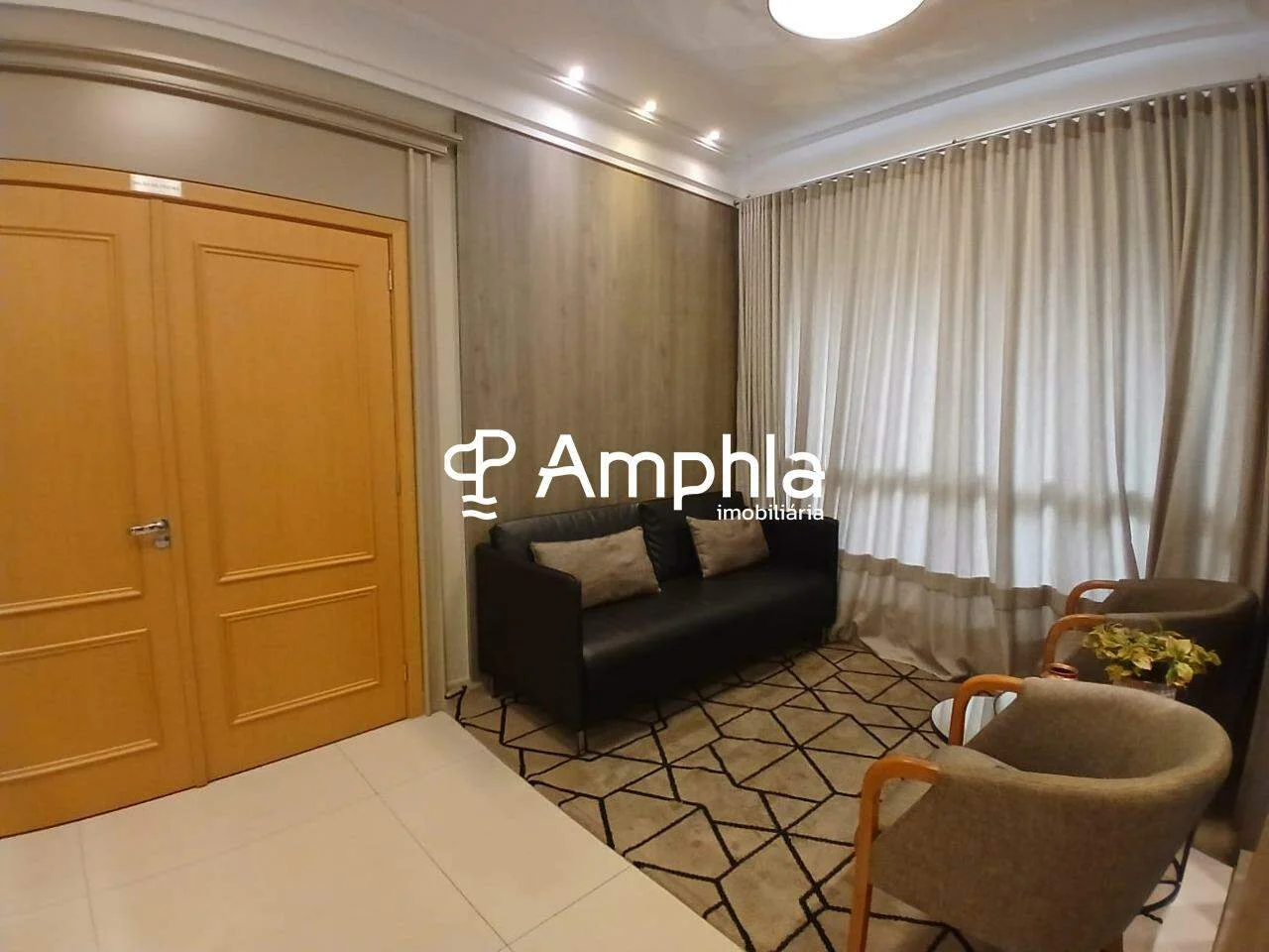 Apartamento mobiliado com 3 dormitórios à venda, 165m² - Centro, Cascavel/PR