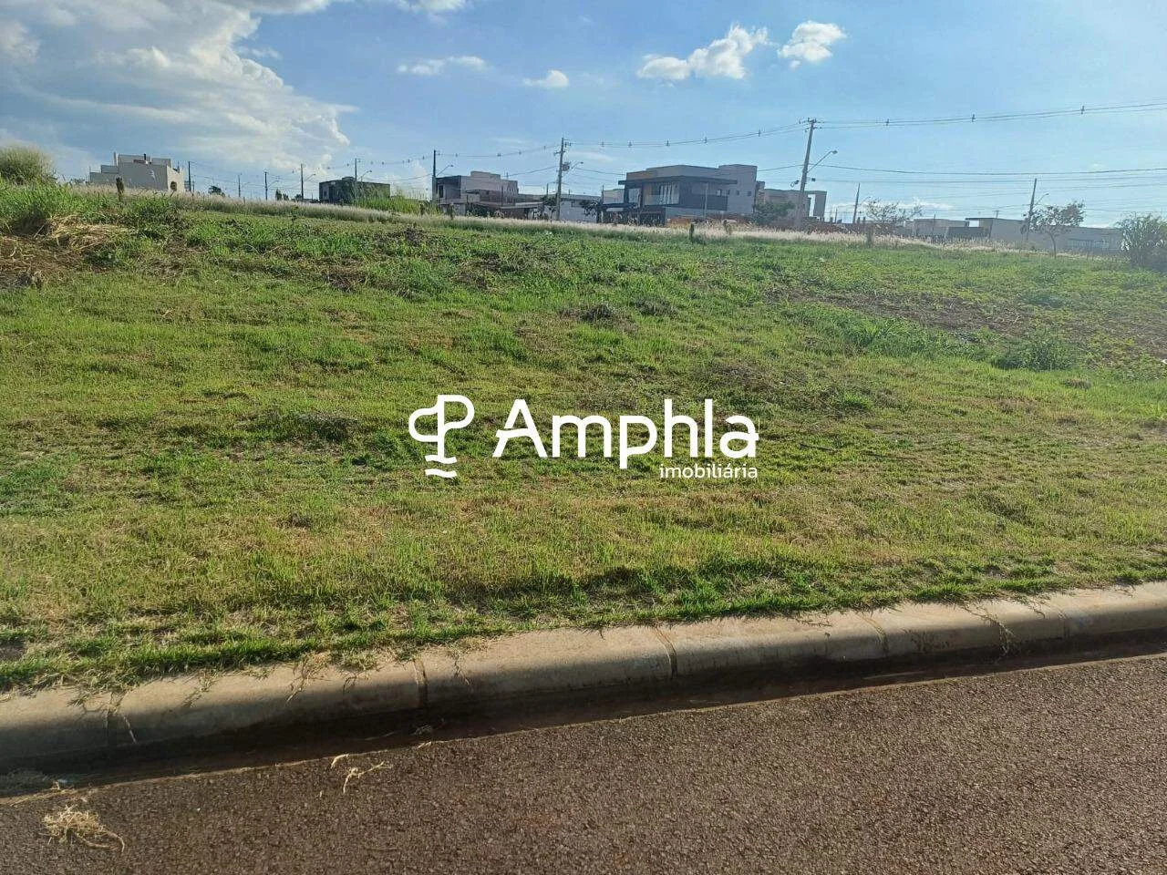 Terreno à venda, 372 m² - Colinas Tropical, Cascavel/PR