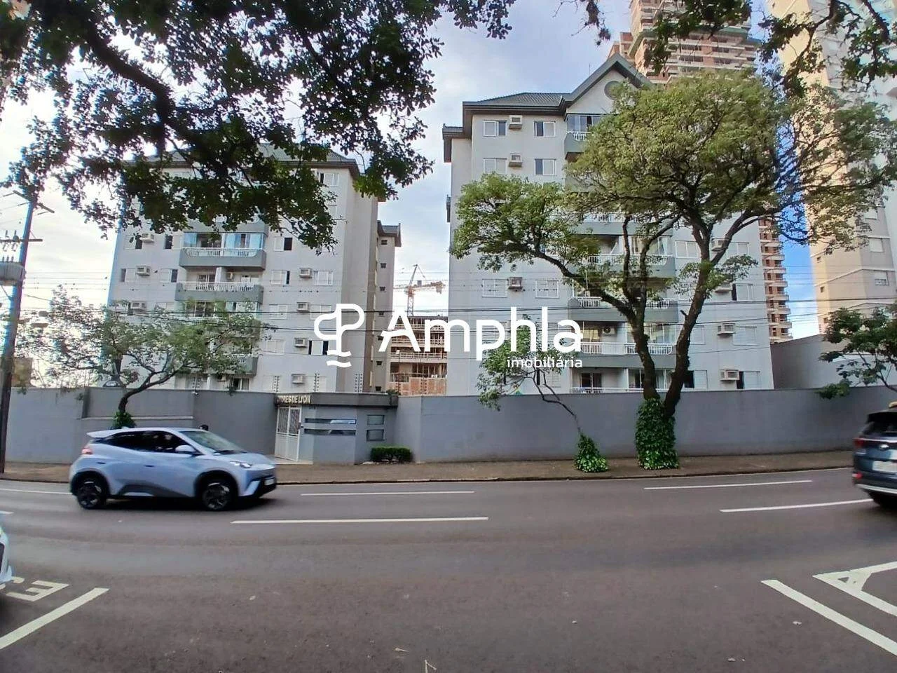 Apartamento semimobiliado com 3 dormitórios à venda, 89m² - Centro, Cascavel/PR