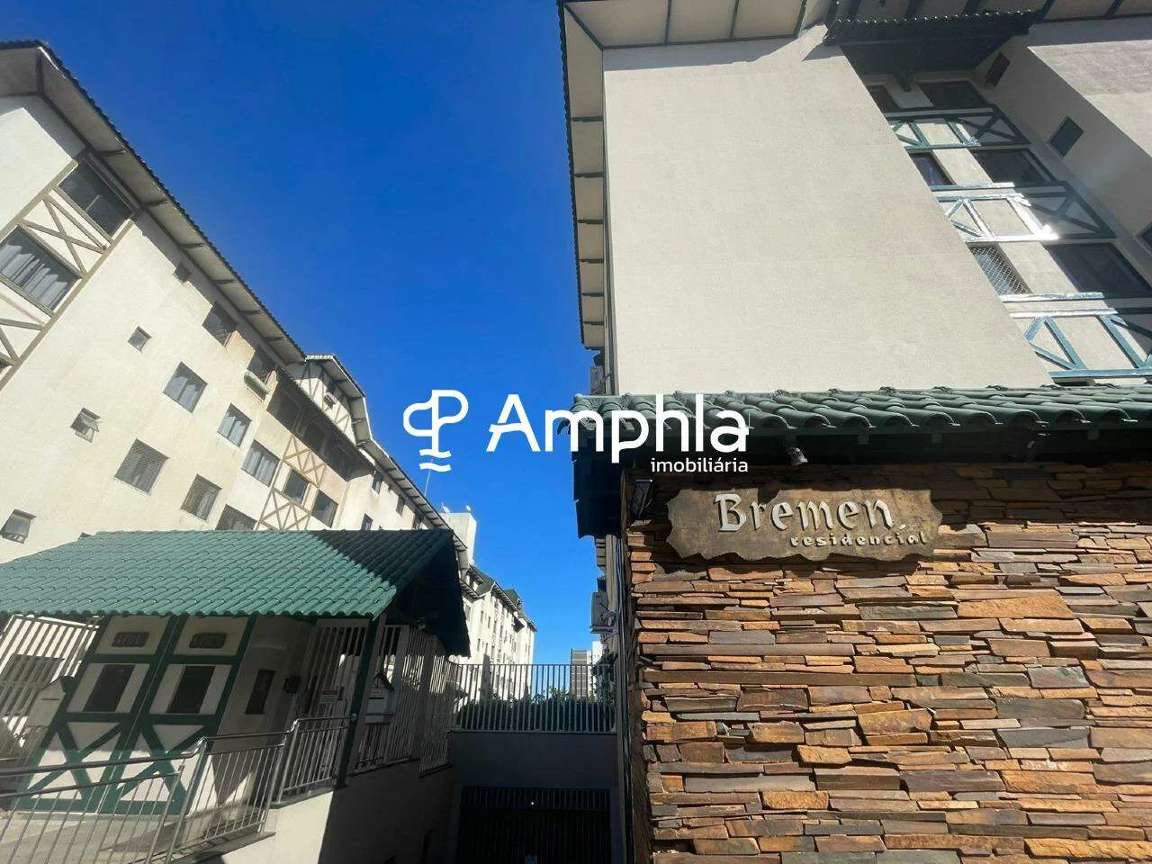 Apartamento semimobiliado com 3 dormitórios à venda, 76,13m² - Neva, Cascavel/PR