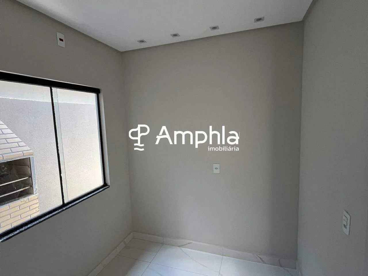Casa com 3 dormitórios à venda, 58,5m² - Barcelona, Cascavel-PR