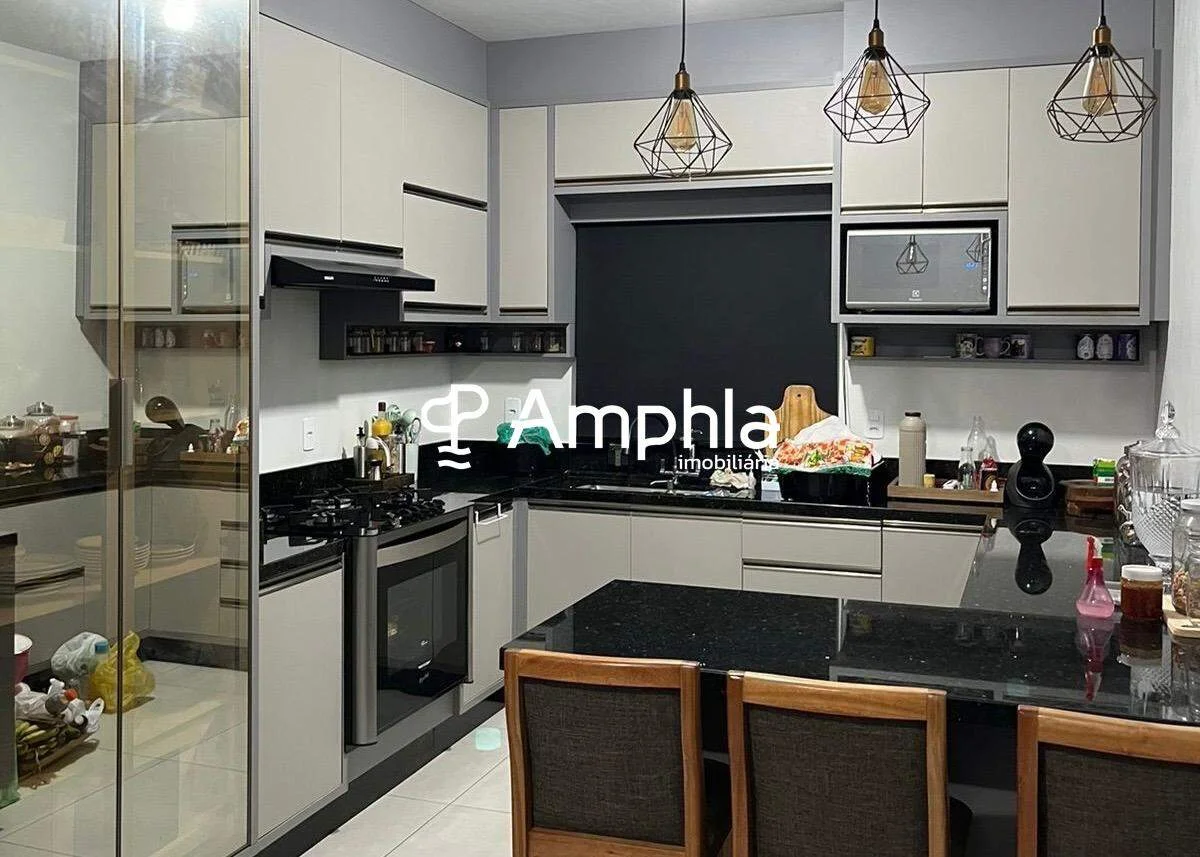 Sobrado comercial com barracão à venda, 262m² - Alto Alegre, Cascavel/PR