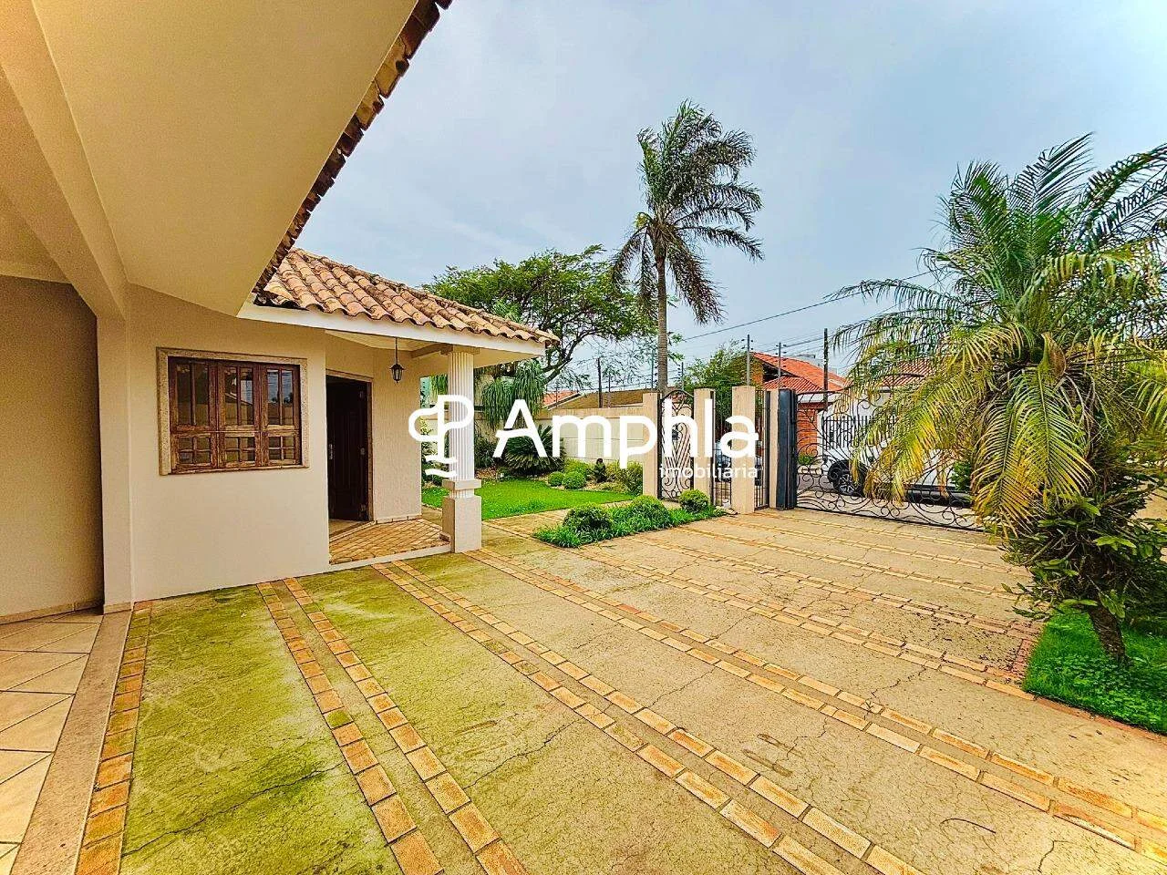 Casa com 2 quartos e 2 suítes à venda, 285m² - Recanto Tropical, Cascavel-PR