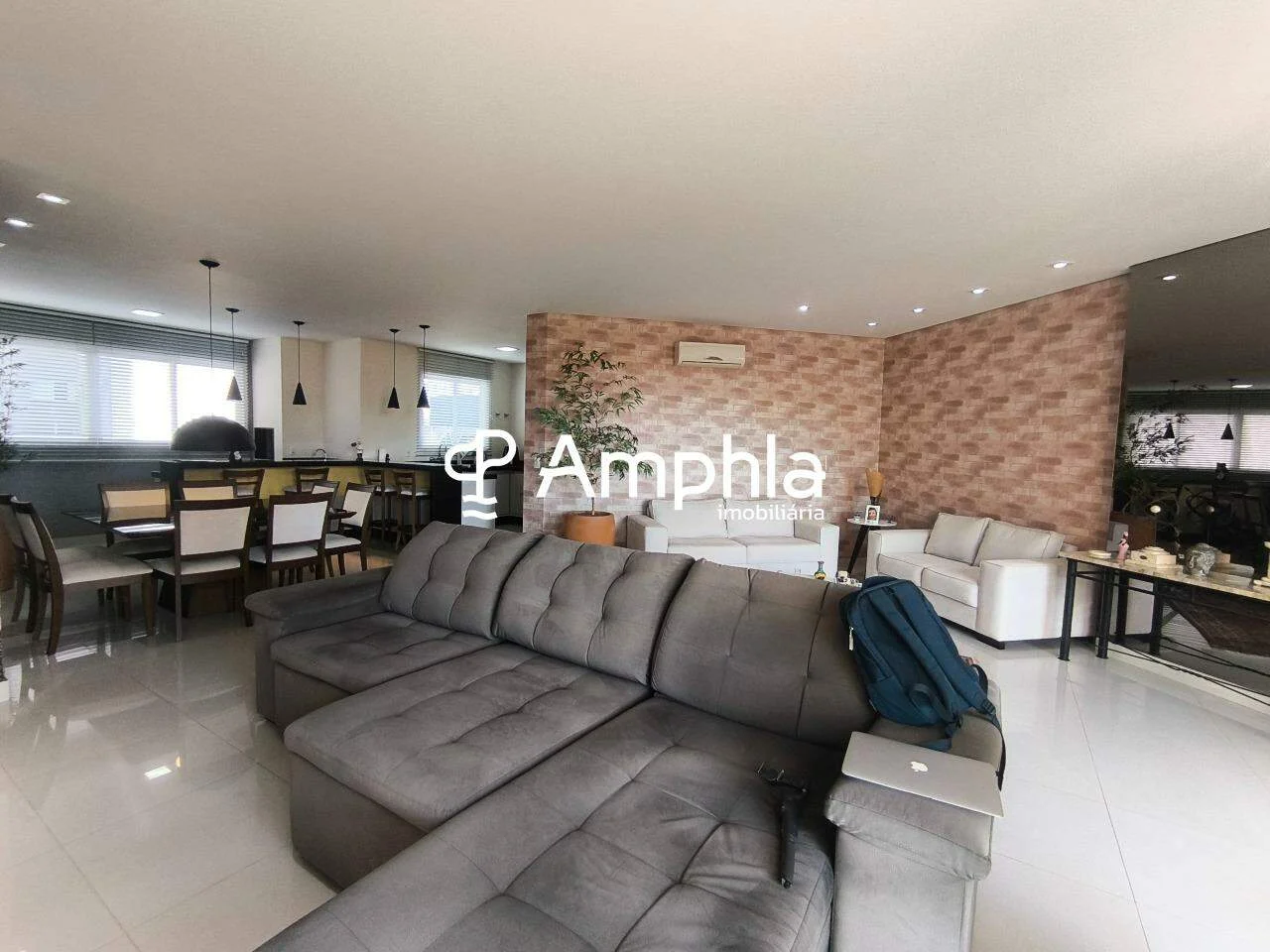 Apartamento semimobiliado com 3 suites à venda, 230m² - Centro, Cascavel/PR