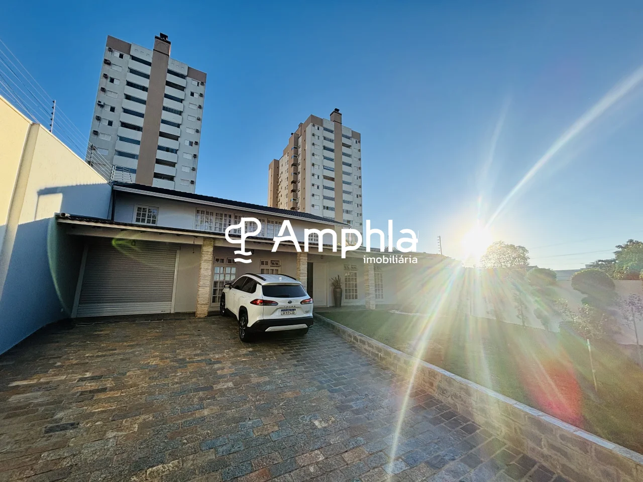 Sobrado residencial/comercial mobiliado com 3 quartos à venda, 368,81m² - Centro, Cascavel/PR