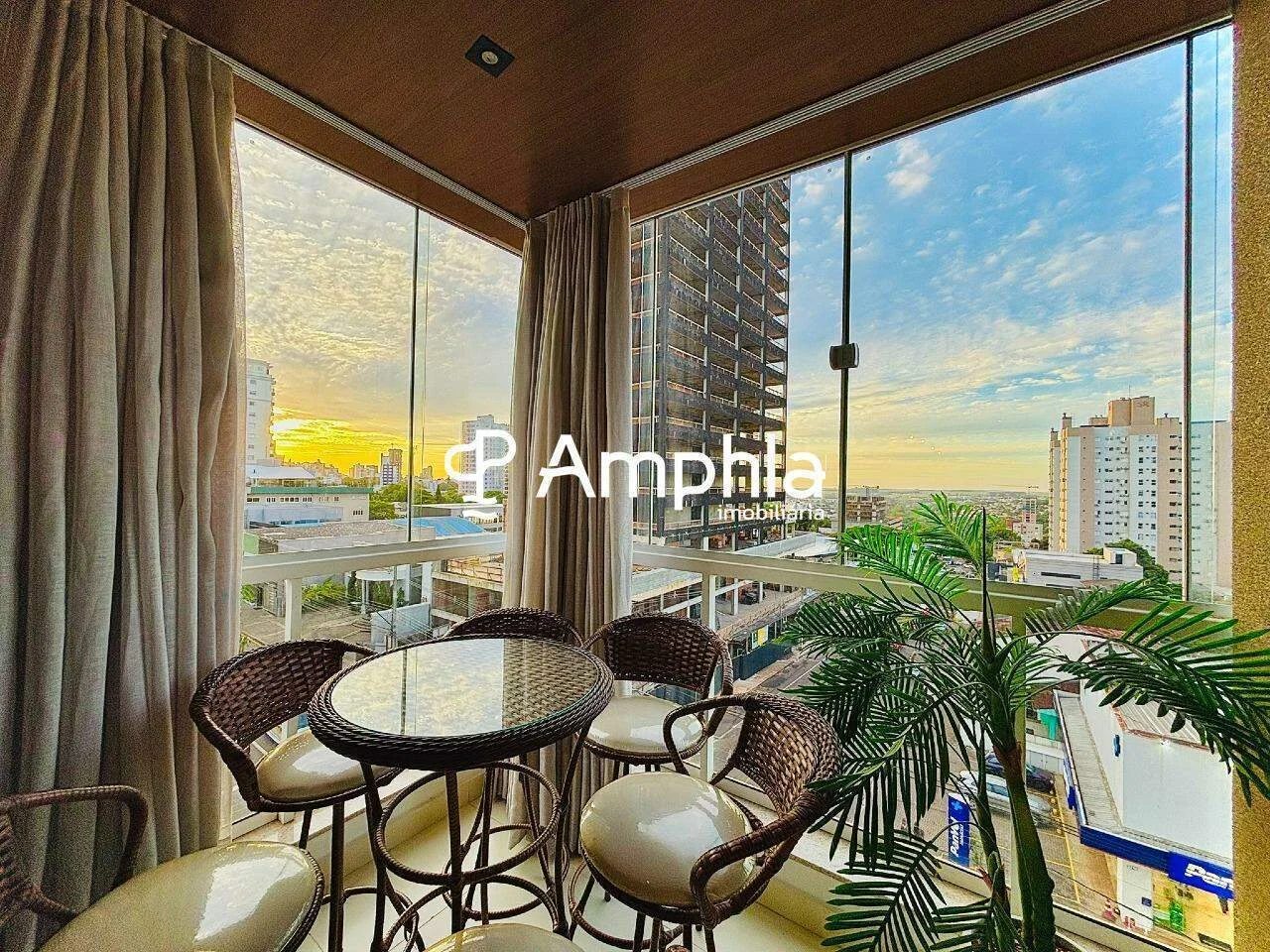 Apartamento mobiliado com 4 suítes à venda, 231m² - Centro, Cascavel/PR