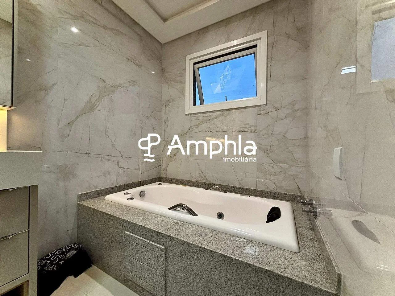 Apartamento mobiliado com 4 suítes à venda, 231m² - Centro, Cascavel/PR