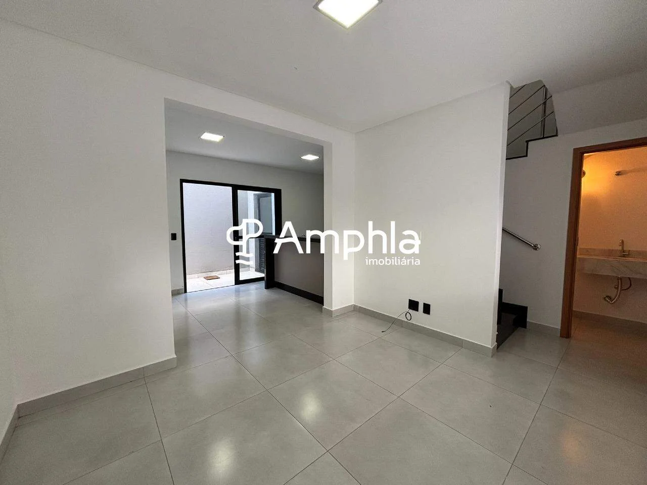 Sobrado com 2 quartos e 1 suíte à venda, 132m² - Coqueiral, Cascavel/PR