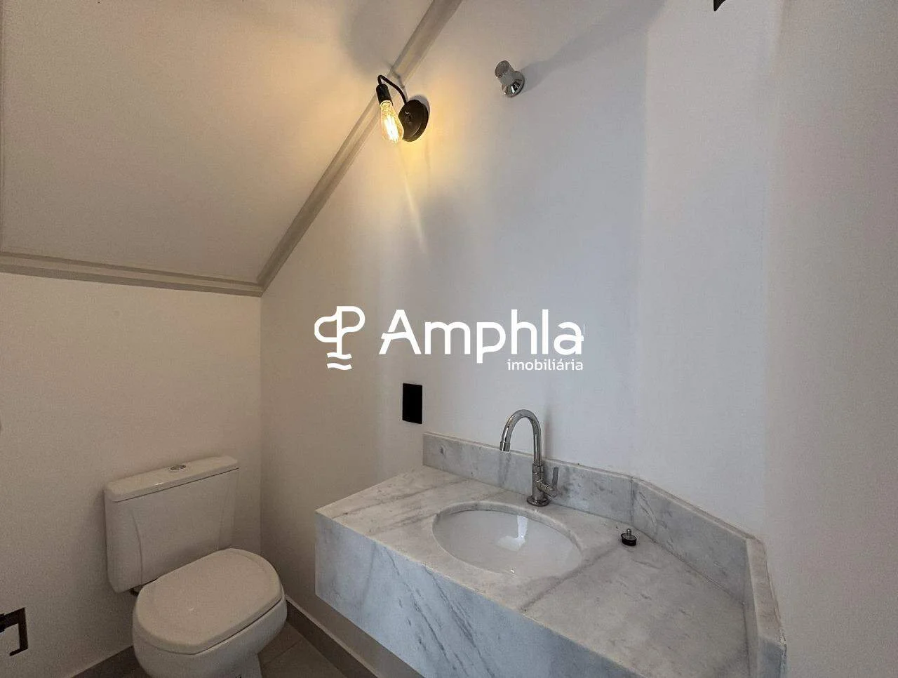 Sobrado com 2 quartos e 1 suíte à venda, 132m² - Coqueiral, Cascavel/PR