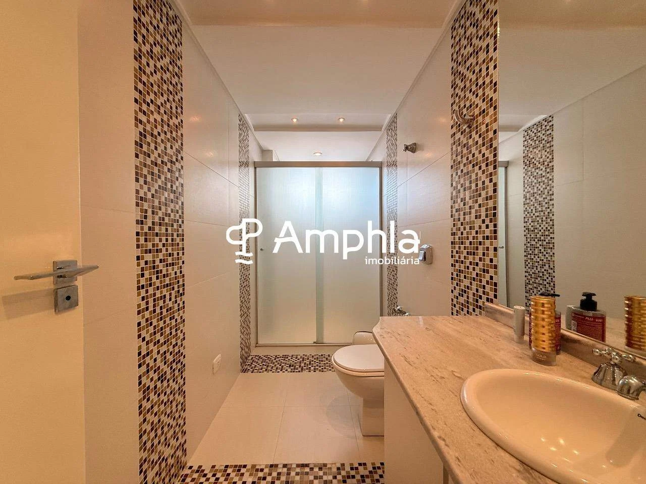 Apartamento semimobiliado com 1 suíte e 2 quartos à venda, 104,09 m² - Centro, Cascavel/PR