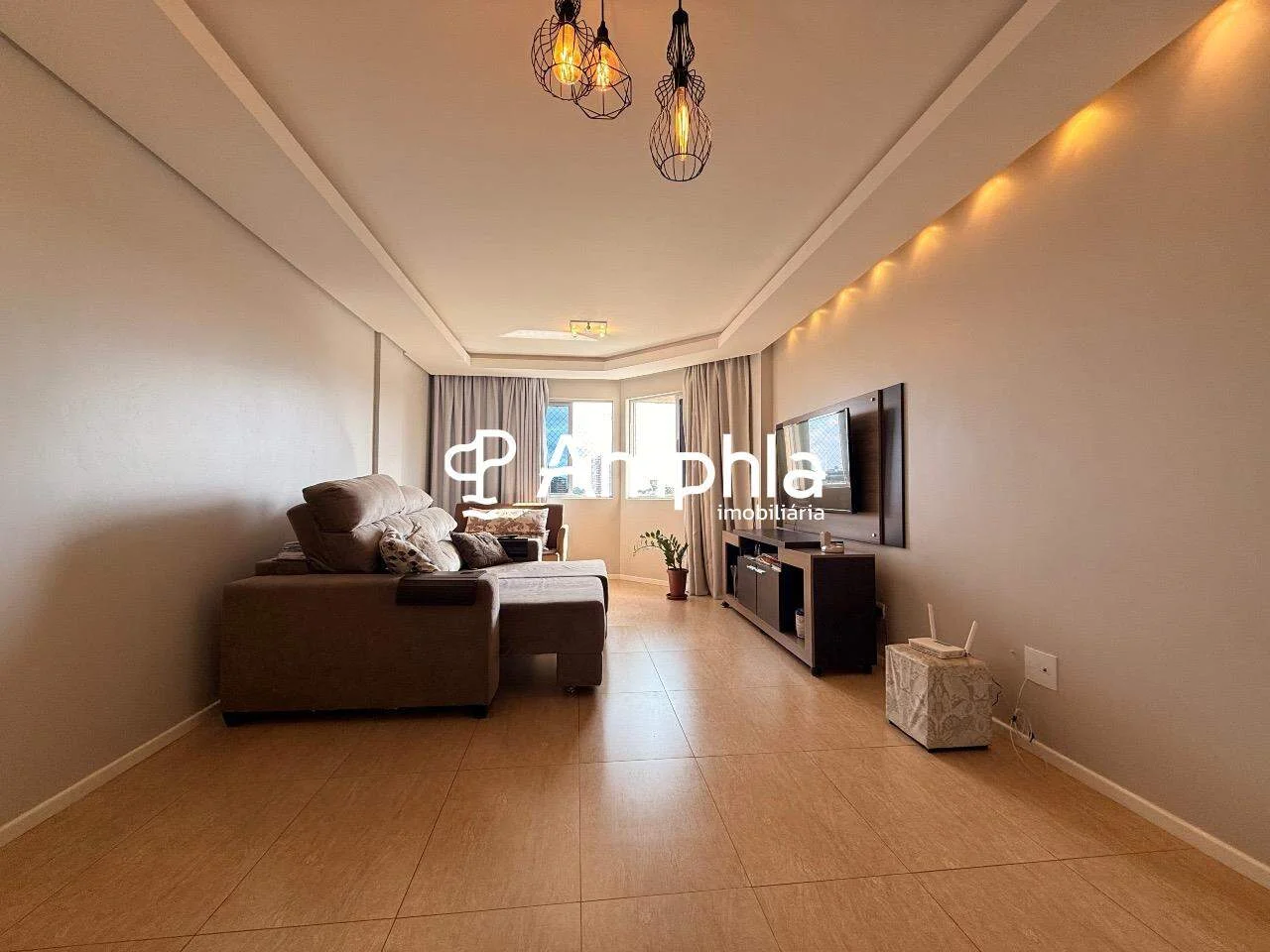 Apartamento semimobiliado com 1 suíte e 2 quartos à venda, 104,09 m² - Centro, Cascavel/PR