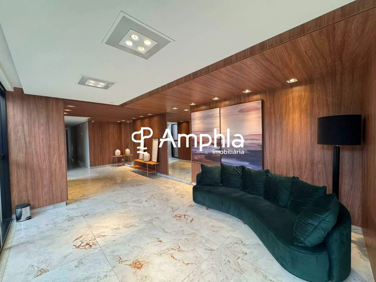 Apartamento Duplex Semimobiliado com 3 suítes à venda, 127m² - Centro, Cascavel-PR