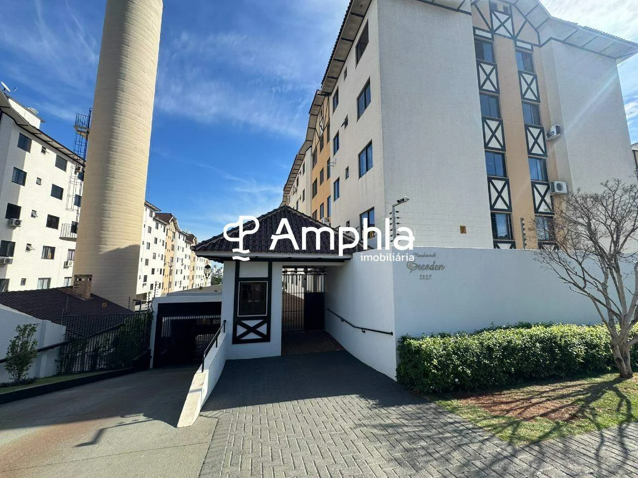 Apartamento com móveis planejados, 2 quartos, 60 m², duas vagas de garagem - Country, Cascavel/PR