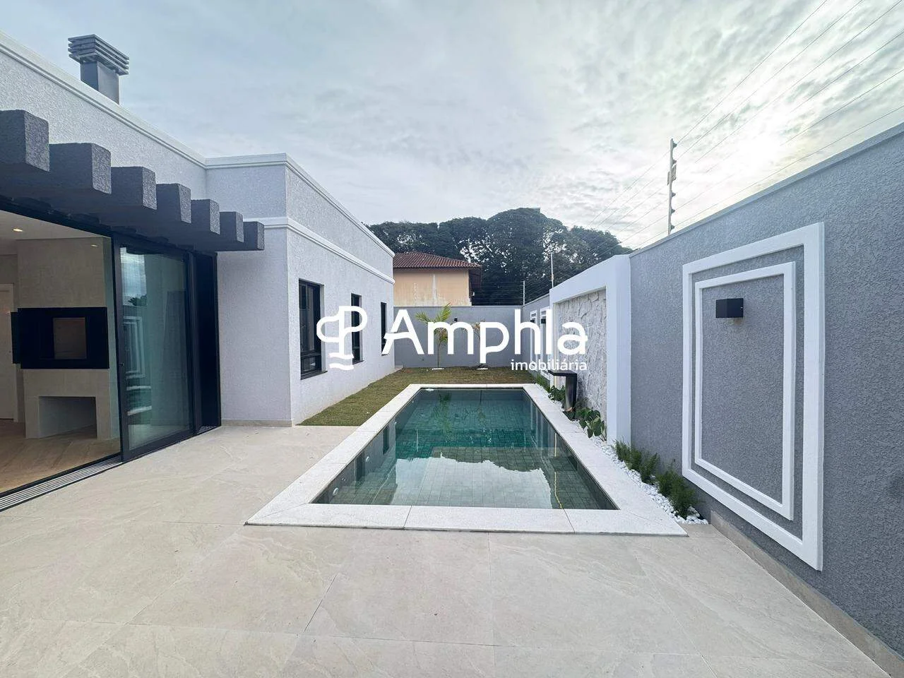Casa com 3 suítes à venda, 330,98 m² - Centro, Cascavel-PR