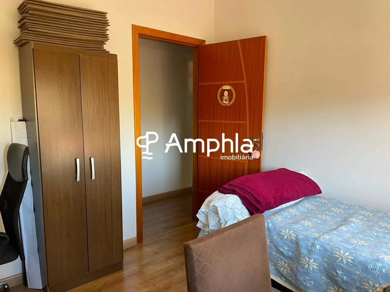 Excelente Imóvel com Duas Casas – Espaço e Rentabilidade