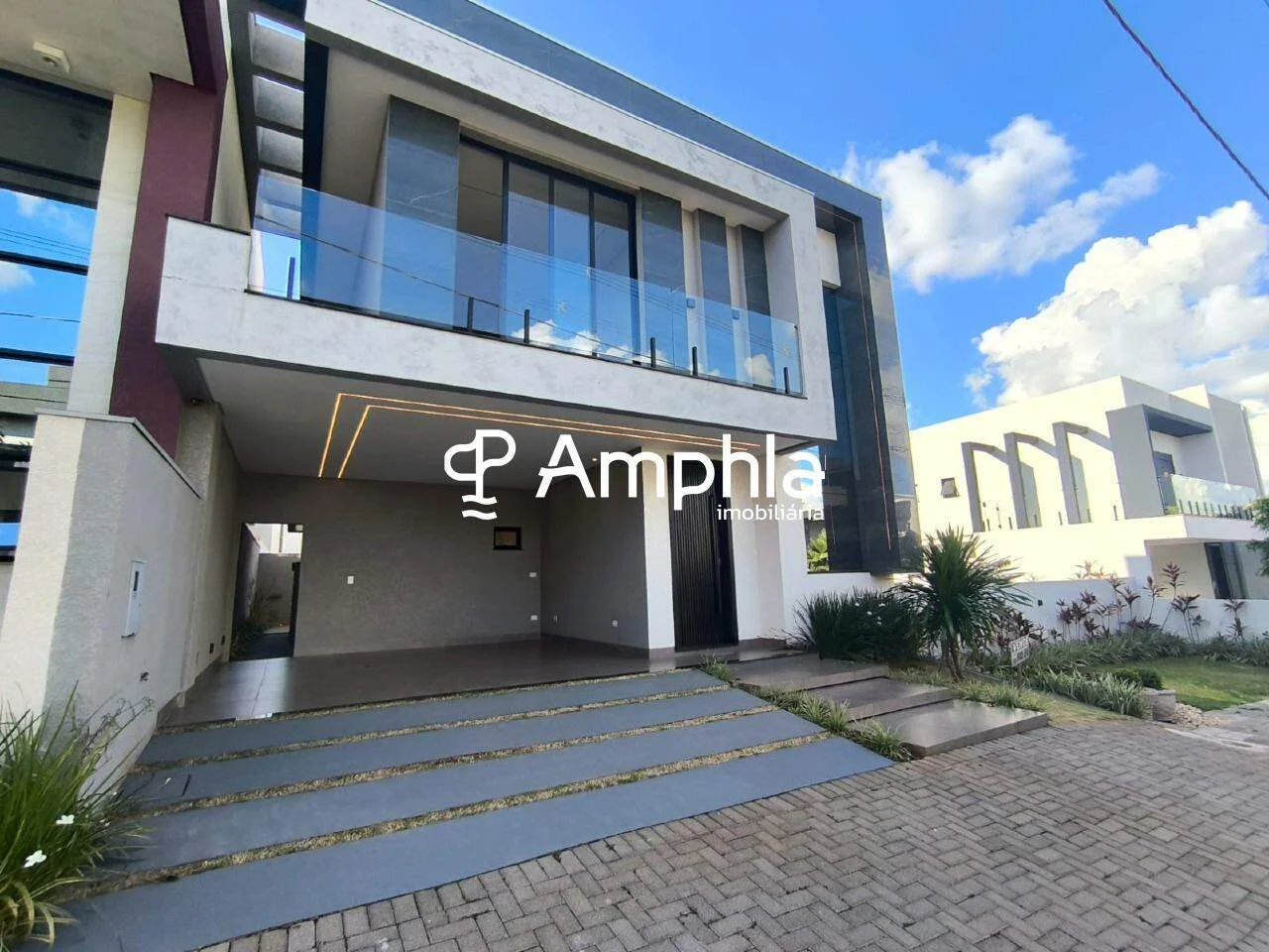 Sobrado com 3 suites à venda, 220m² - Santa Cruz, Cascavel/Pr