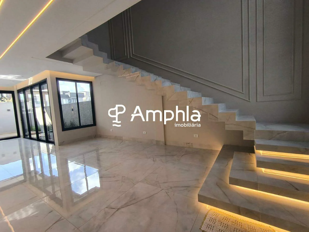 Sobrado com 3 suites à venda, 220m² - Santa Cruz, Cascavel/Pr