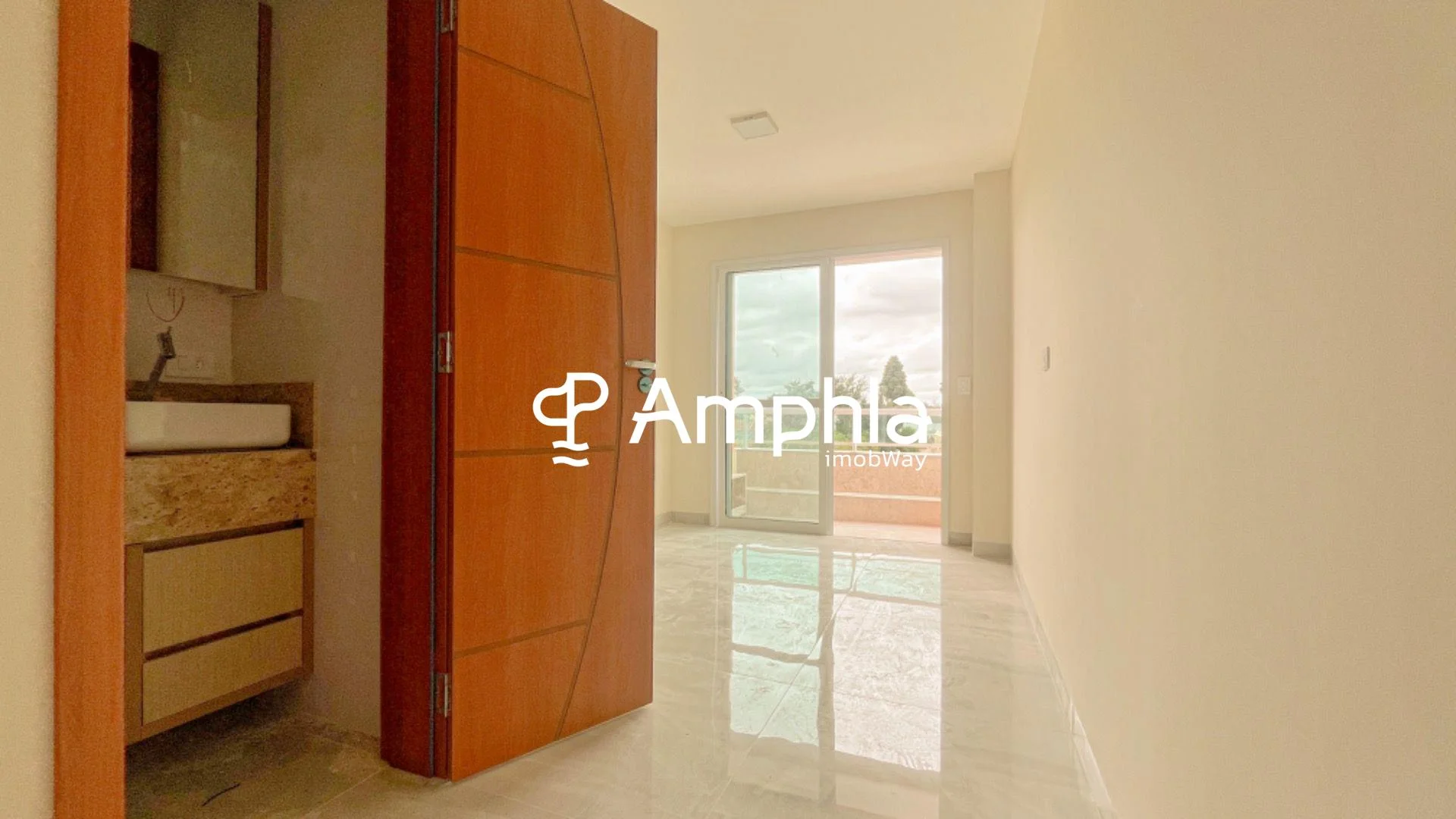 Sobrado com 2 quartos e 1 suíte à venda, 206m² - Portão, Curitiba/PR