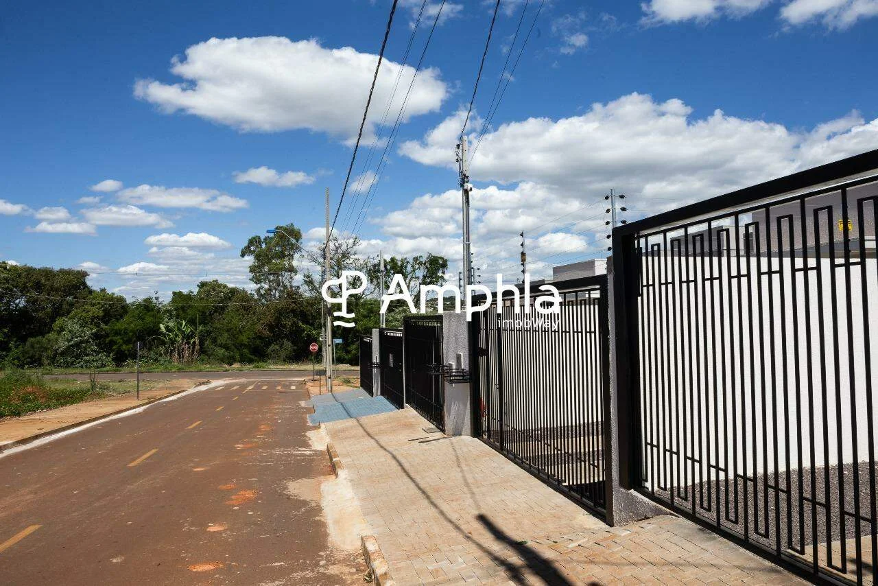 Casa com 2 dormitórios à venda, 61,53m² - 14 de Novembro, Cascavel-PR