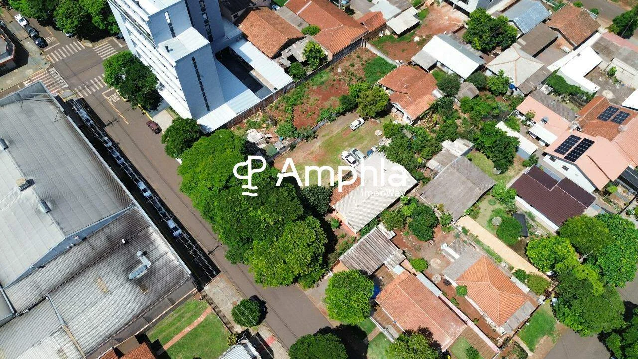 Terreno de 700m², no Jardim Porto Alegre.