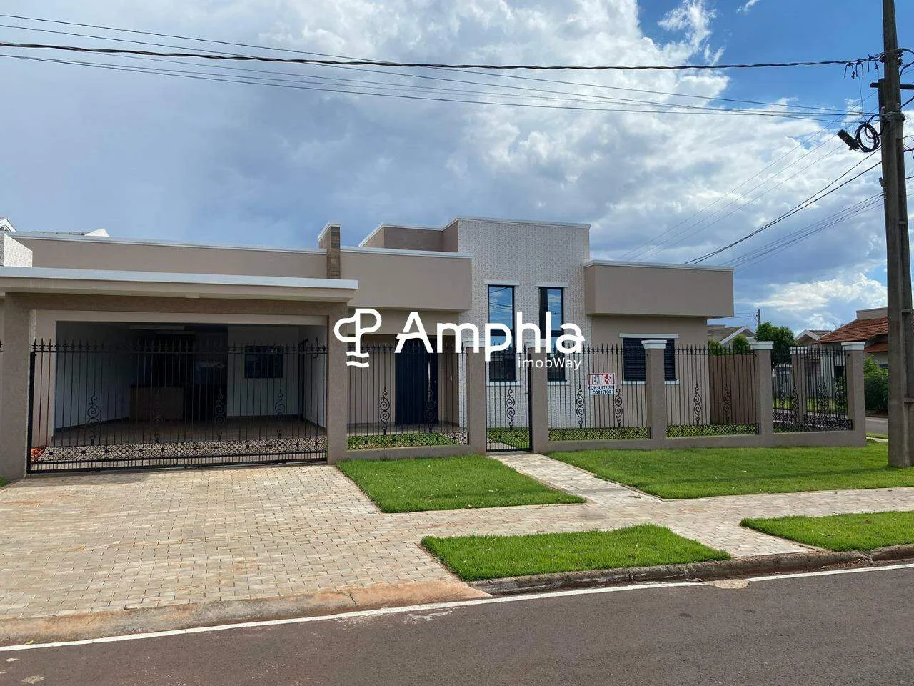 Casa com suíte e vaga de garagem coberta para 2 veículos à venda no bairro Boa Vista