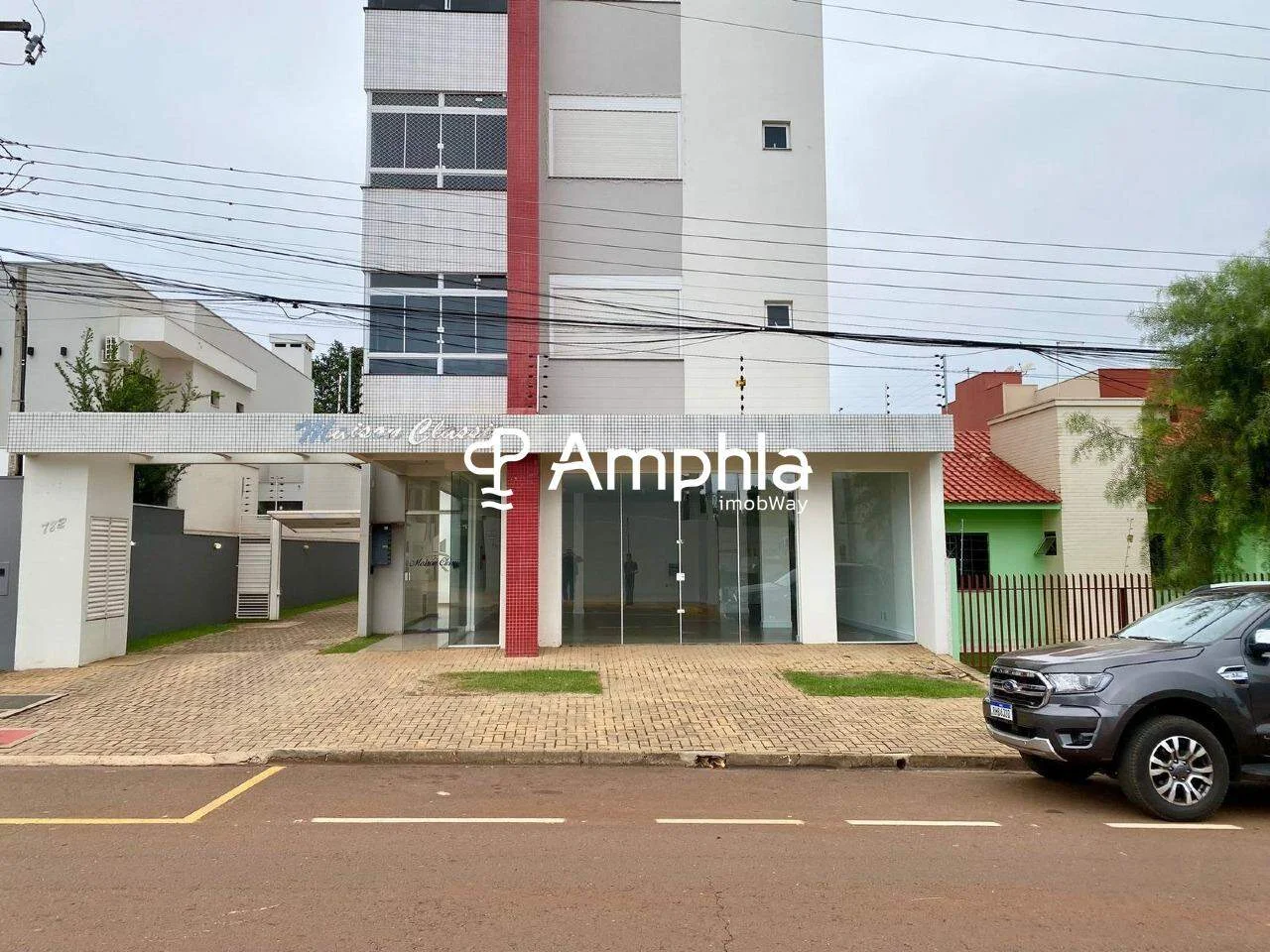 Sala comercial de 95m², próxima a Havan