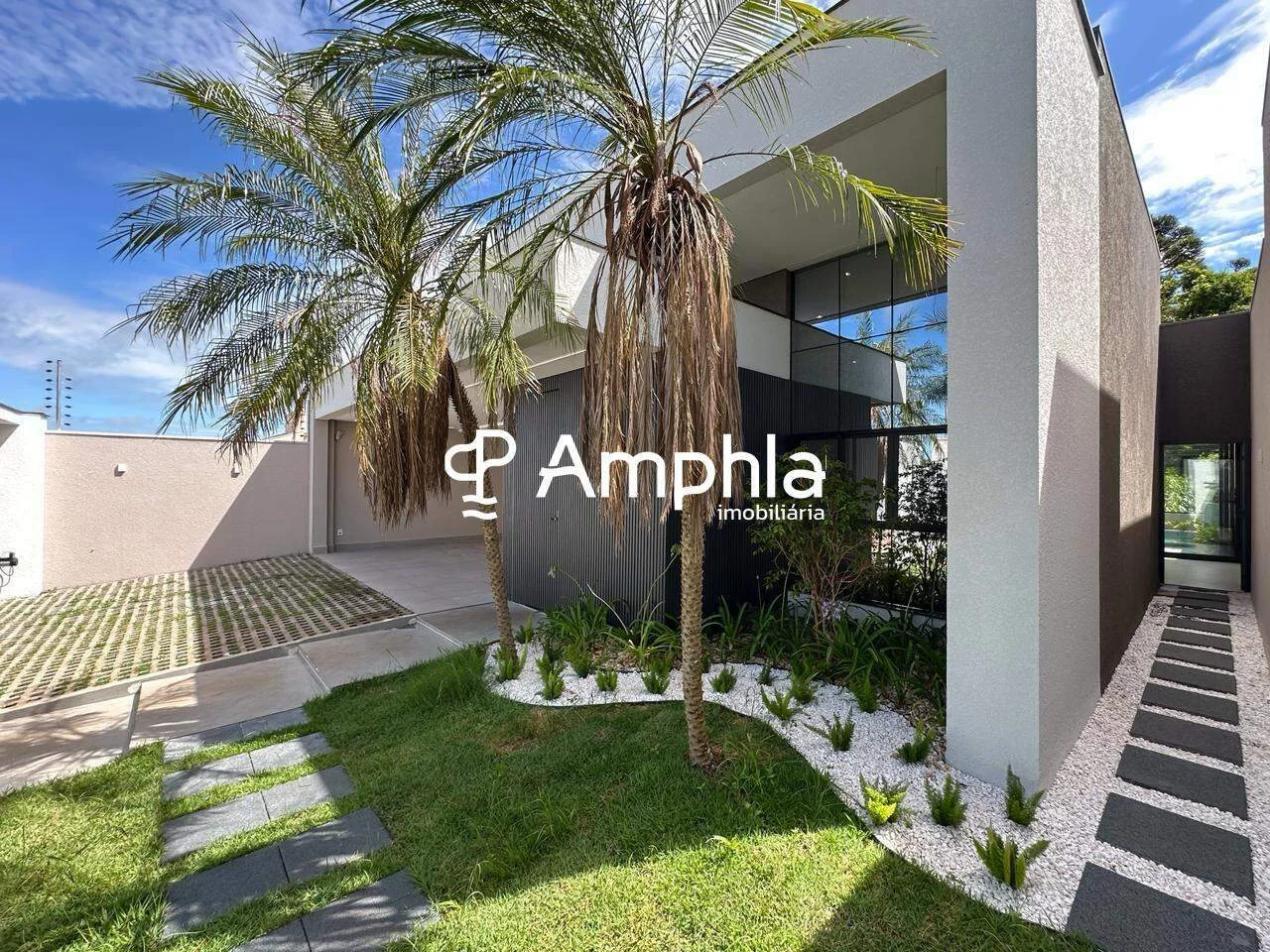 Casa com 3 suítes à venda, 230m² - Tropical III, Cascavel-PR
